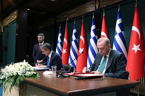 Yunan Basını Cumhurbaşkanı Erdoğan-Miçotakis Görüşmesini Nasıl Gördü? 'Bölgede Türk Rüzgarı Esiyor'